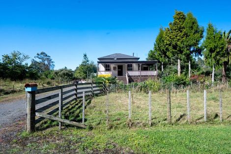 Photo of property in 27 Tongaporutu Road, Ohura, 3926