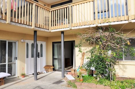 Photo of property in 50 Sartors Avenue, Browns Bay, Auckland, 0630