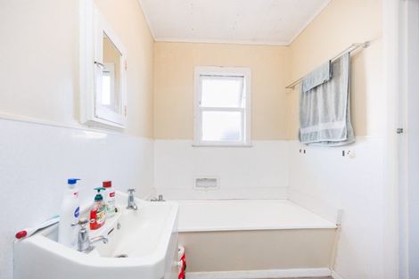 Photo of property in 17 Sefton Avenue, Highbury, Palmerston North, 4412