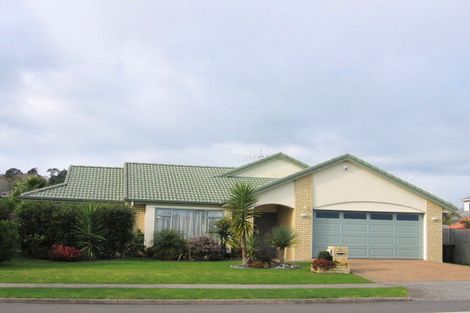 Photo of property in 214 Kilkenny Drive, East Tamaki Heights, Auckland, 2016