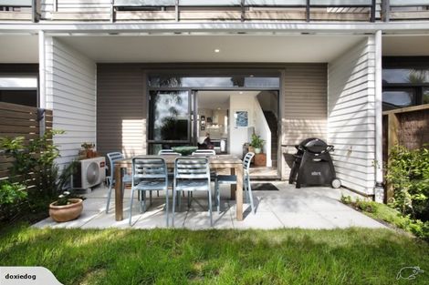 Photo of property in 5/50 Ocean View Road, Northcote, Auckland, 0627