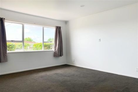 Photo of property in 2 Eyre Street, Henderson, Auckland, 0612