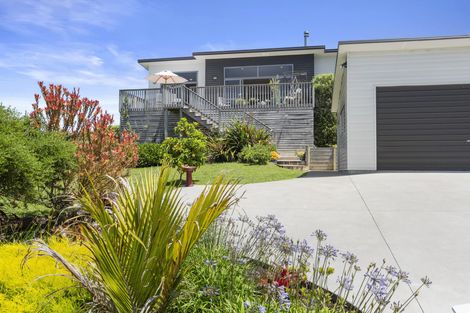 Photo of property in 7 Puka Place, Raglan, 3225
