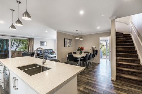 Photo of property in 13 Merwood Lane, Devonport, Auckland, 0624