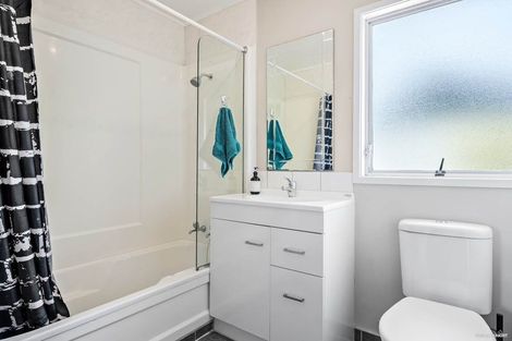 Photo of property in 5 Malibu Grove, Bayview, Auckland, 0629