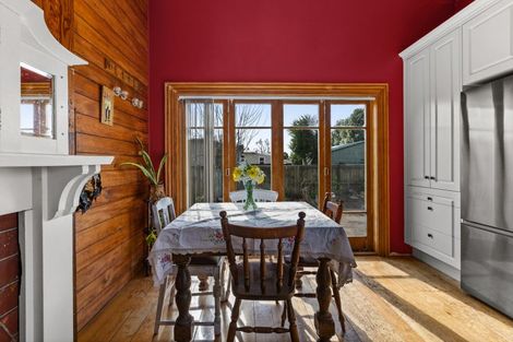 Photo of property in 18 Lee Road, Taradale, Napier, 4112