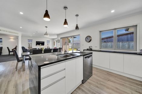 Photo of property in 11 Keene Drive, Bell Block, New Plymouth, 4312