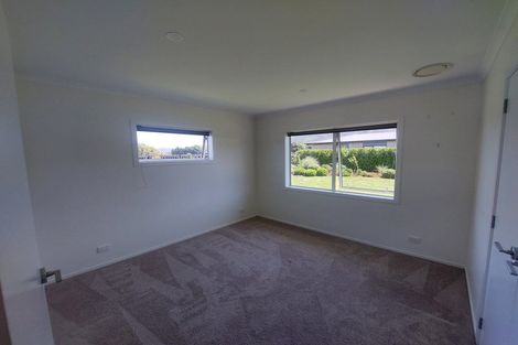 Photo of property in 2 Mckerrow Place, Featherston, 5710
