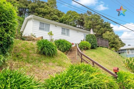 Photo of property in 4 John Street, Stokes Valley, Lower Hutt, 5019