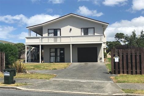 Photo of property in 3 Tamatea Drive, Snells Beach, 0920