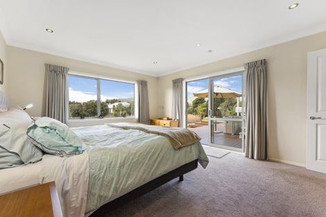 Photo of property in 32 Titoki Road, Waikanae Beach, Waikanae, 5036