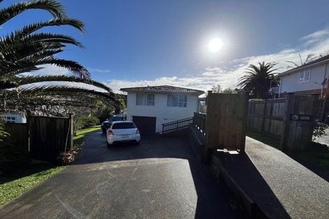 Photo of property in 17 Radiata Lane, Chatswood, Auckland, 0626