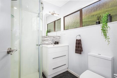 Photo of property in 6 Shackle Lane, Whitby, Porirua, 5024