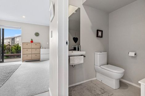 Photo of property in 24 Clark Road, Hobsonville, Auckland, 0616