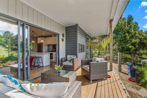 Photo of property in 5b Hobbs Road, Matakatia, Whangaparaoa, 0930