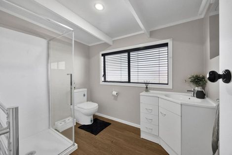 Photo of property in 9 County Drive, Hawera, 4610