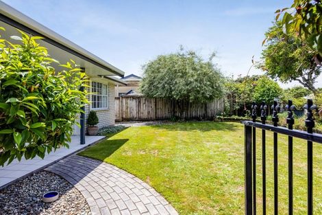Photo of property in 11 Elder Grove, Whalers Gate, New Plymouth, 4310
