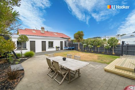 Photo of property in 65 Hargest Crescent, Saint Kilda, Dunedin, 9012