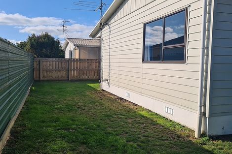 Photo of property in 13a Dixon Street, Carterton, 5713