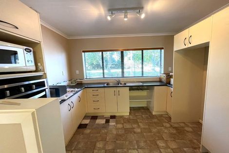 Photo of property in 4 Craiburn Street, Ranui, Auckland, 0612