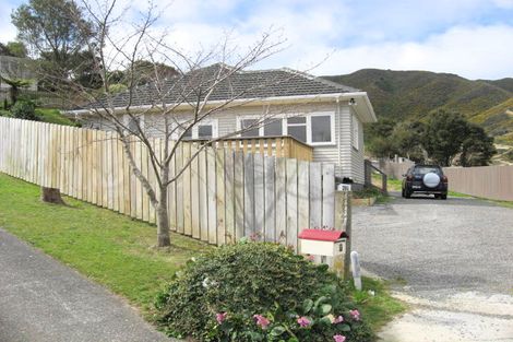 Photo of property in 27 Pencarrow Crescent, Wainuiomata, Lower Hutt, 5014