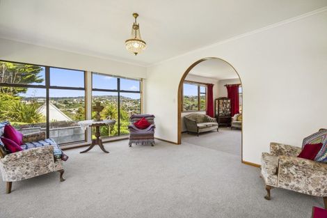 Photo of property in 28 Ashleigh Crescent, Miramar, Wellington, 6022