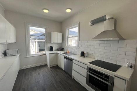 Photo of property in 212 The Terrace, Wellington Central, Wellington, 6011