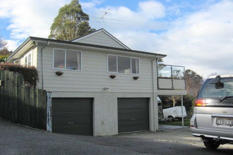 Photo of property in 2 Evergreen Place, Sunshine Bay, Queenstown, 9300