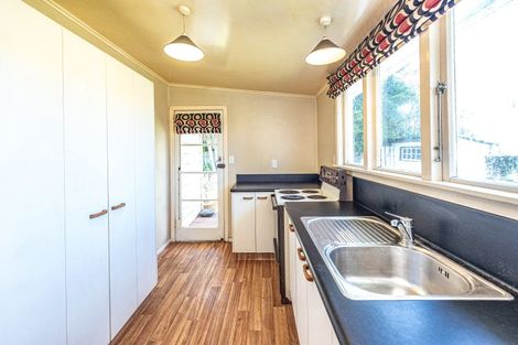 Photo of property in 10 Cavell Place, Gonville, Whanganui, 4501