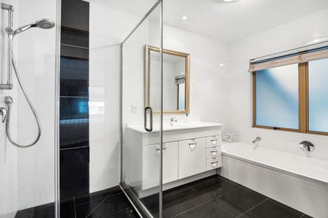 Photo of property in 299 Oceanbeach Road, Mount Maunganui, 3116