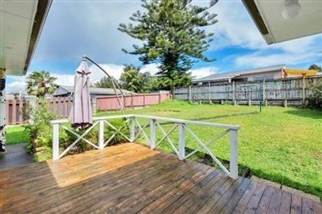 Photo of property in 38 Christmas Road, Manurewa, Auckland, 2102