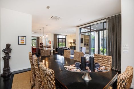 Photo of property in 25 Montgomery Terrace, Hokowhitu, Palmerston North, 4410