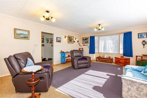 Photo of property in 8 Tregony Place, Camborne, Porirua, 5026