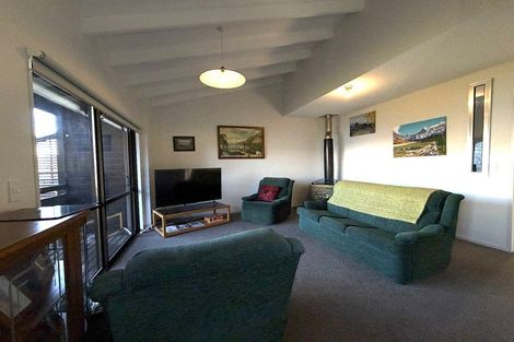 Photo of property in 15b Cameron Place, Fernhill, Queenstown, 9300