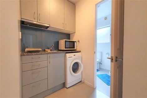 Photo of property in 29a Raleigh Road, Northcote, Auckland, 0627