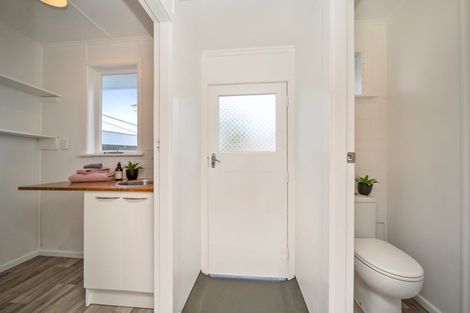 Photo of property in 5 Surrey Street, Stratford, 4332