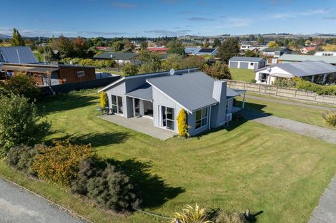 Photo of property in 25 Pop Andrew Drive, Te Anau, 9600