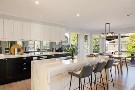 Photo of property in 82 Williams Street, Cambridge, 3434