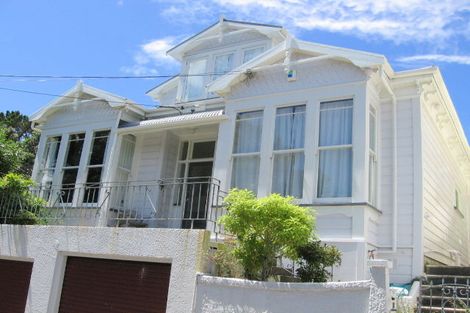 Photo of property in 18 North Terrace, Kelburn, Wellington, 6012