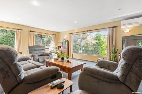 Photo of property in 39 West Harbour Drive, West Harbour, Auckland, 0618