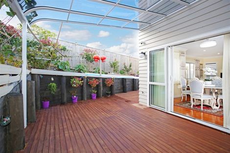 Photo of property in 15 Waitahu Rise, Pukekohe, 2120