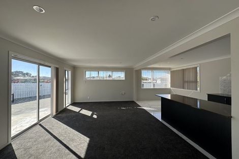 Photo of property in 4 Convair Crescent, Mangere, Auckland, 2022