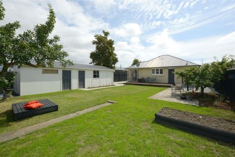 Photo of property in 96 Bickerton Street, Wainoni, Christchurch, 8061