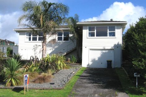 Photo of property in 14 Bayside Avenue, Te Atatu Peninsula, Auckland, 0610