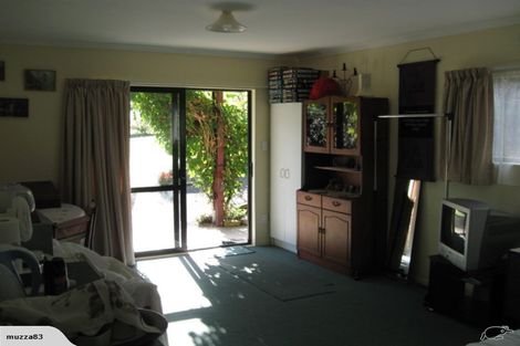Photo of property in 17 Beech Court, Welcome Bay, Tauranga, 3175