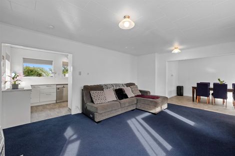 Photo of property in 20 Stuart Place, Blagdon, New Plymouth, 4310