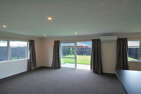 Photo of property in 21 Ragley Way, Rolleston, 7615