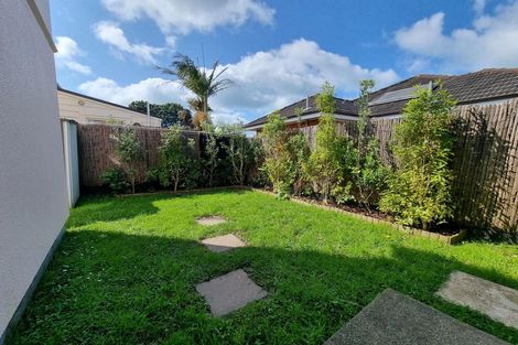 Photo of property in 83b Old Lake Road, Narrow Neck, Auckland, 0624