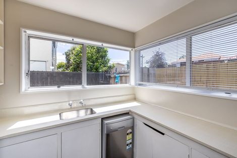 Photo of property in 3/12 Berry Street, St Albans, Christchurch, 8014
