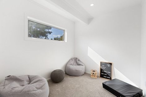 Photo of property in 1/107 Konini Road, Titirangi, Auckland, 0604